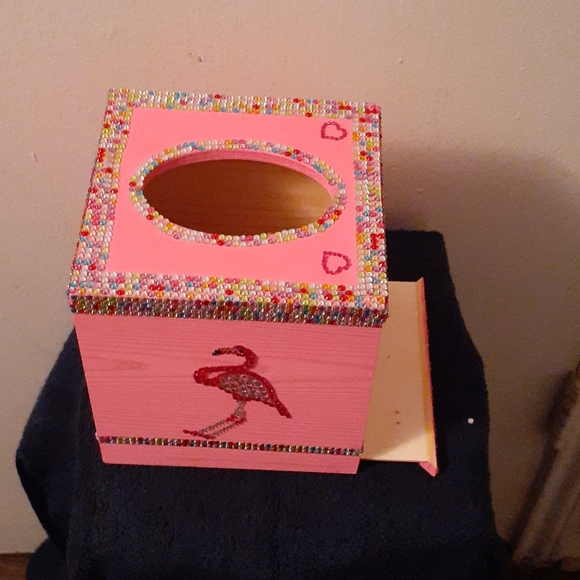Hand Crafted tisue box holder - Picture 3 of 3